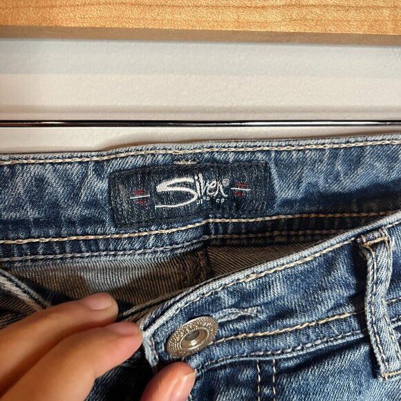 Silver Suki Skinny Crop jeans - Picture 3 of 6